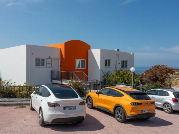 2-bedroom Flat In Gazi, Greece (70 M²)