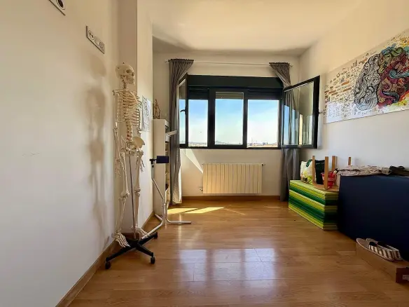 4-bedroom Apartment In Yecla, Spain (278 M²)