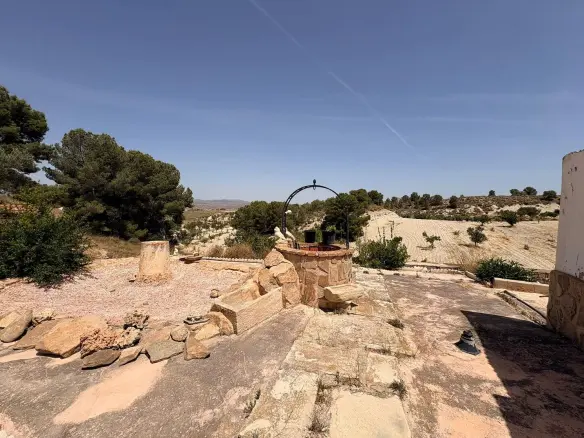 6-bedroom Country House In Jumilla, Spain (359 M²)