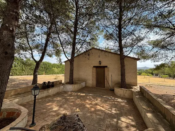 8-bedroom Detached Villa In Yecla, Spain (450 M²)