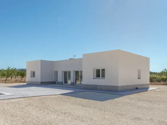 3-bedroom Detached Villa In Pinoso, Spain (115 M²)