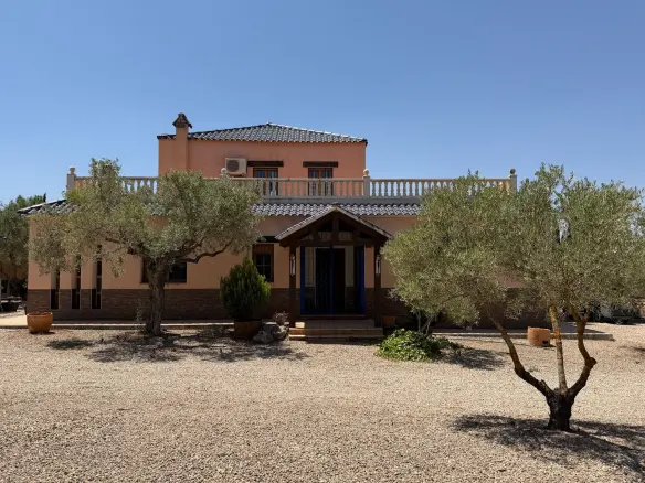 6-bedroom Detached Villa In Salinas, Spain (250 M²)
