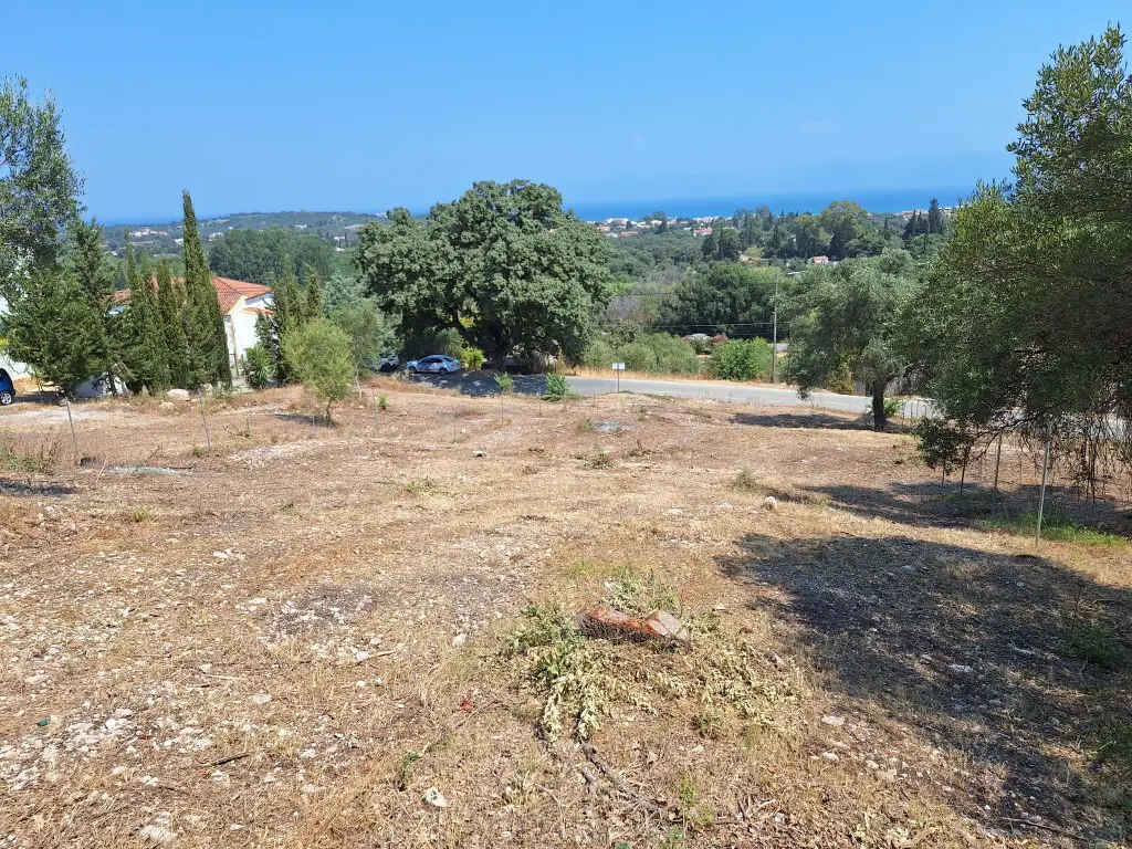 Land Of 914 M² In Corfu