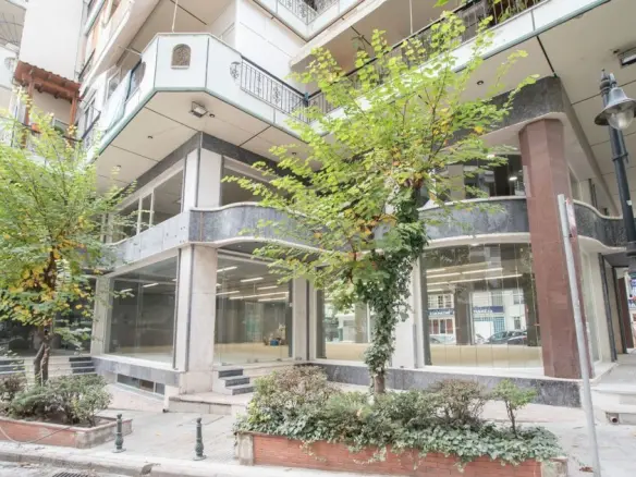 Commercial Property In Evosmos, Greece (815 M²)
