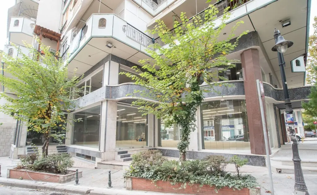 Commercial Property Of 815 M² In Thessaloniki