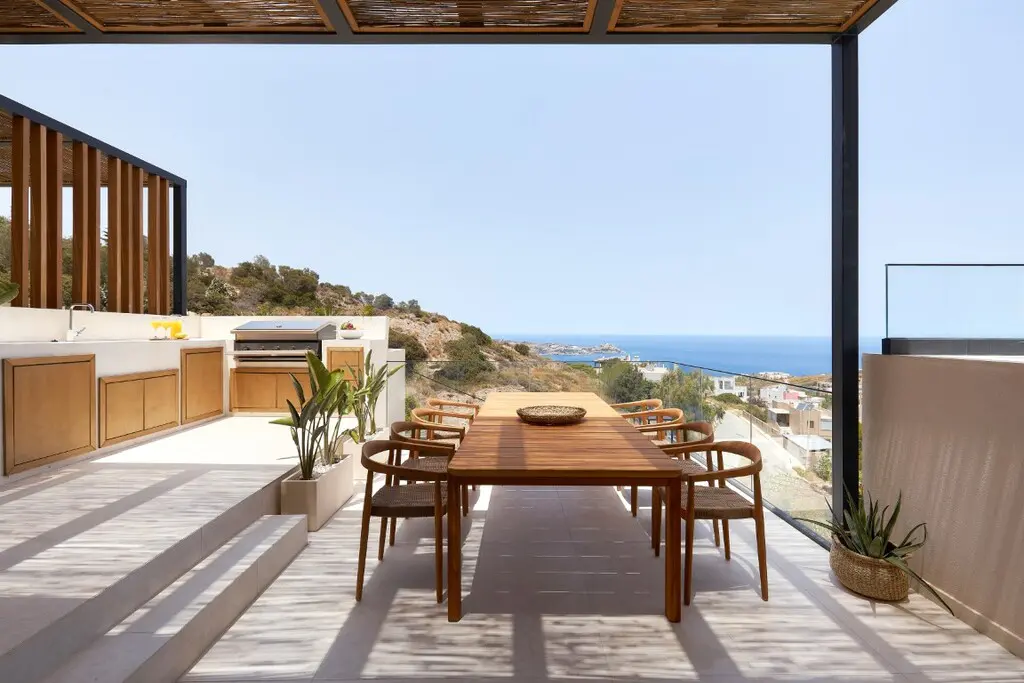 Villa Of 315 M² In Crete