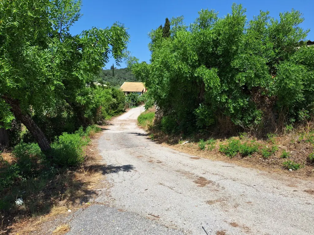Land Of 2500 M² In Corfu