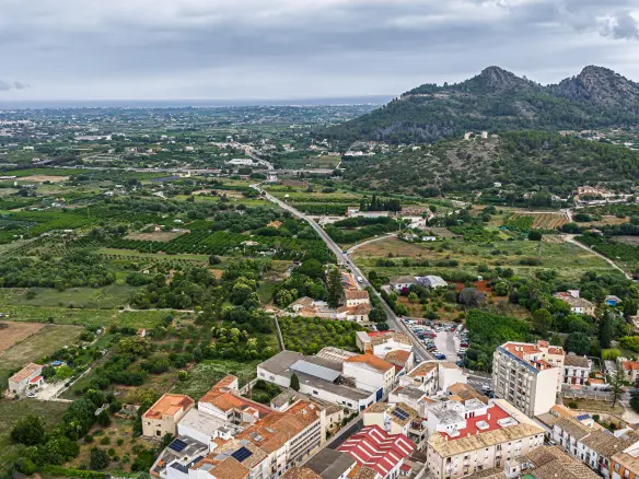 Industrial Unit In Pedreguer, Spain (957 M²)