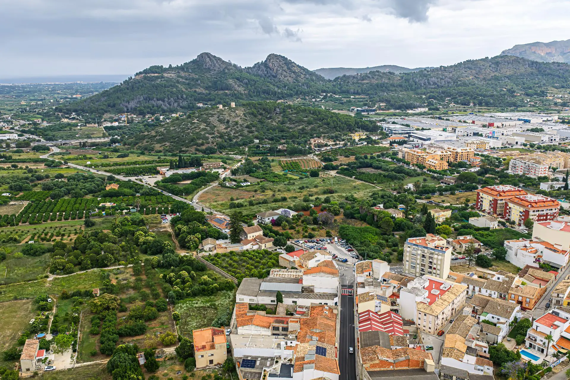 Commercial Unit Of 957 M² In Pedreguer, Spain