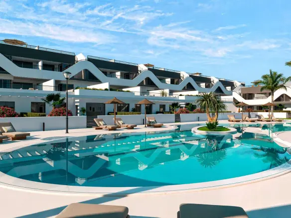 2-bedroom Penthouse In L’alfas Del Pi, Spain (73 M²)
