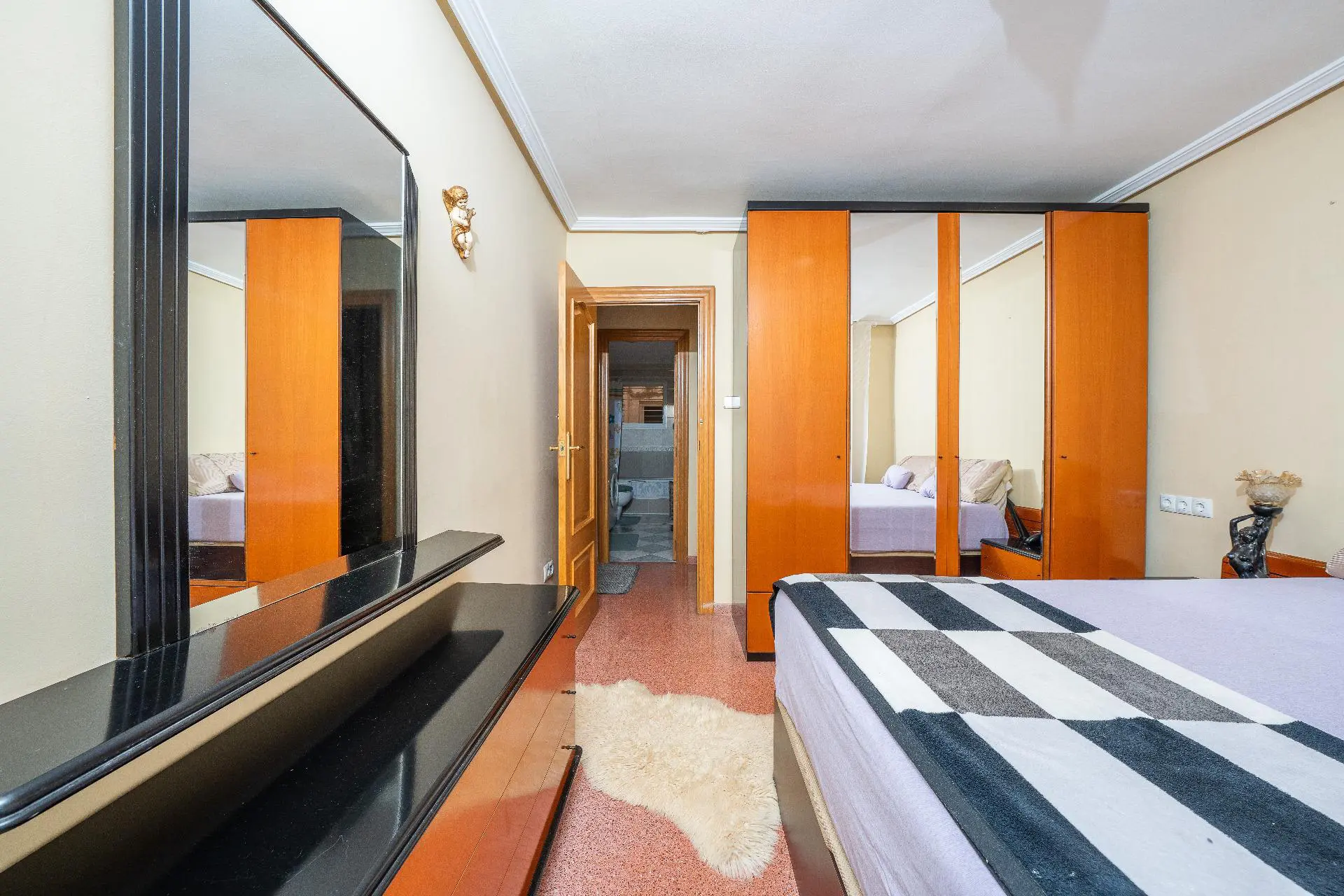 Flat Of 85 M² In Alicante, Spain
