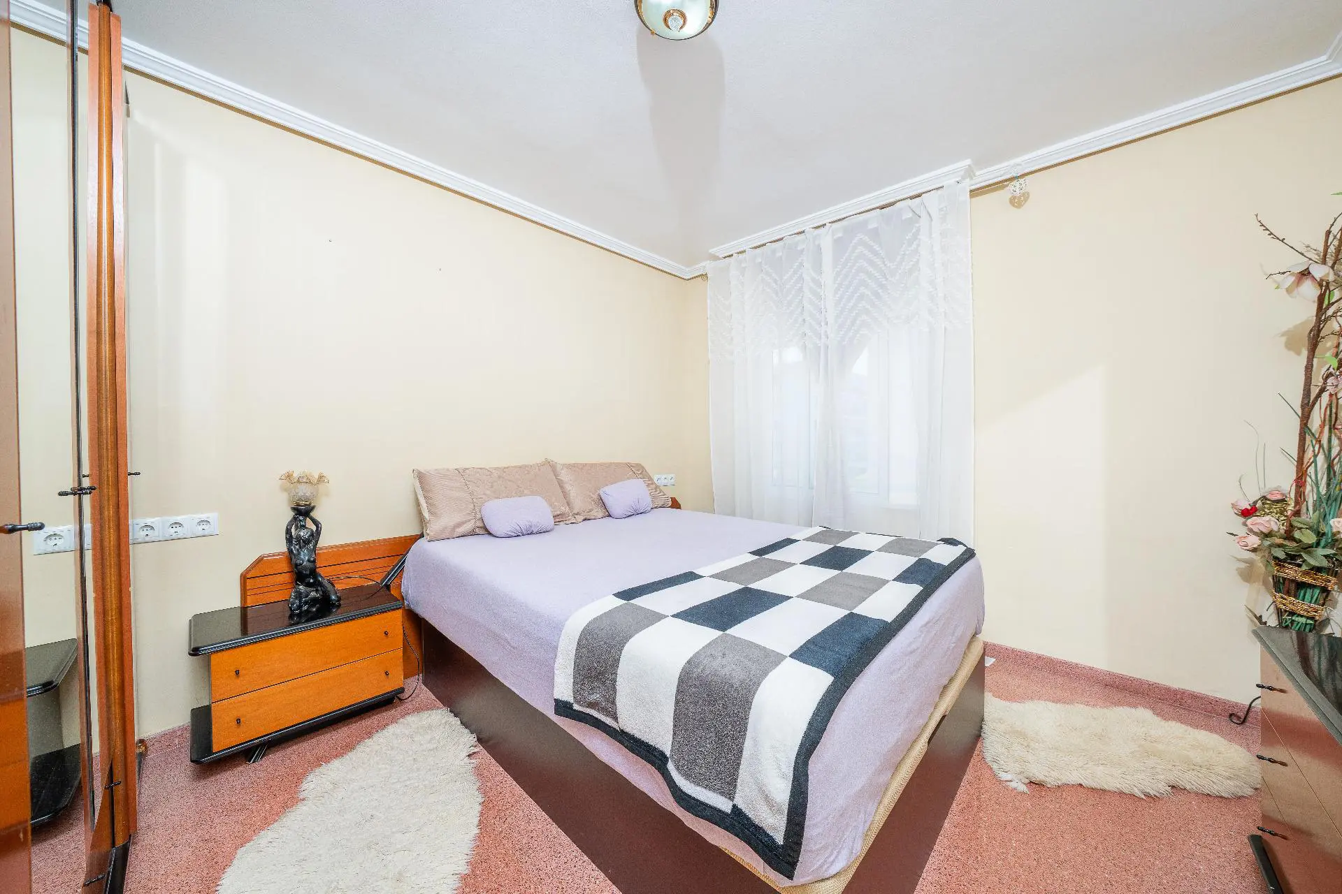 Flat Of 85 M² In Alicante, Spain