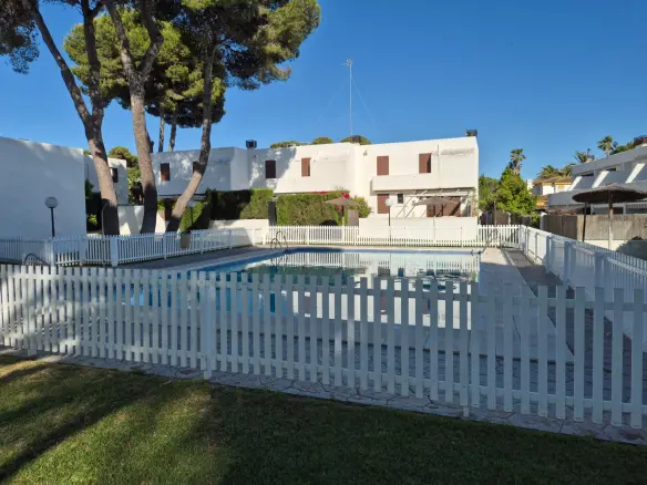 Semi-detached House Of 135 M² In El Puerto De Santa Maria, Spain