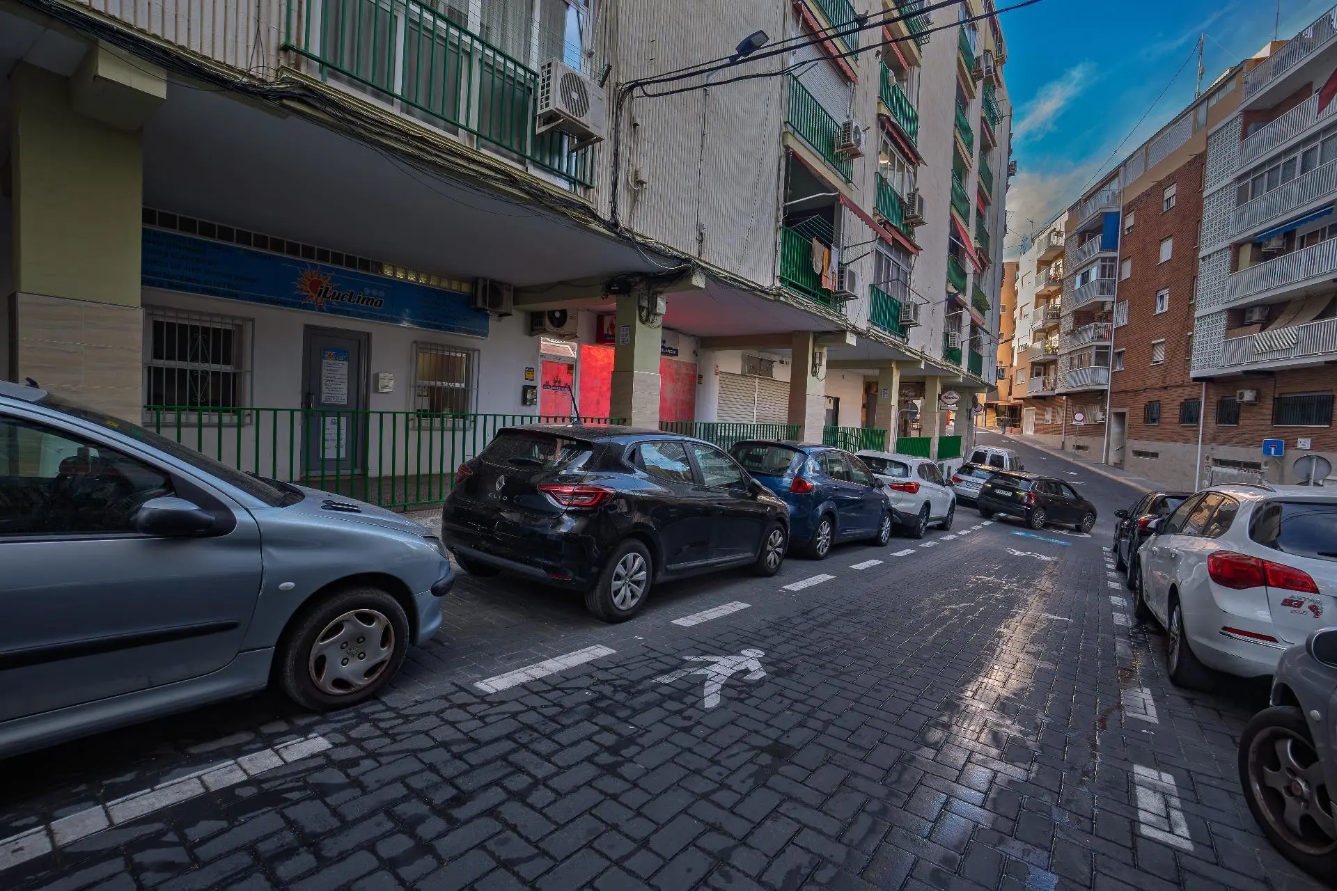 Warehouse 116 M² In Benidorm, Spain