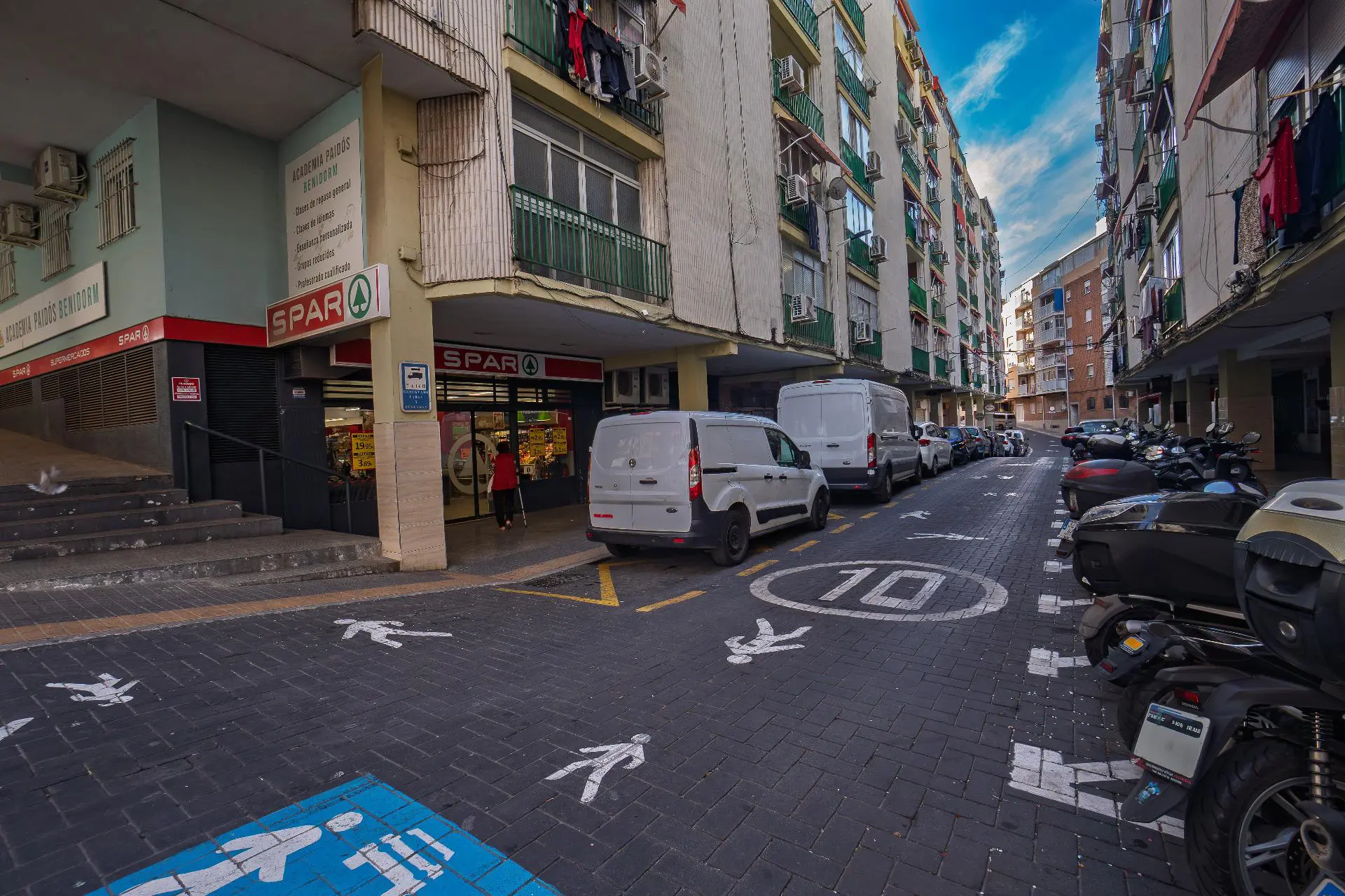 Warehouse 116 M² In Benidorm, Spain