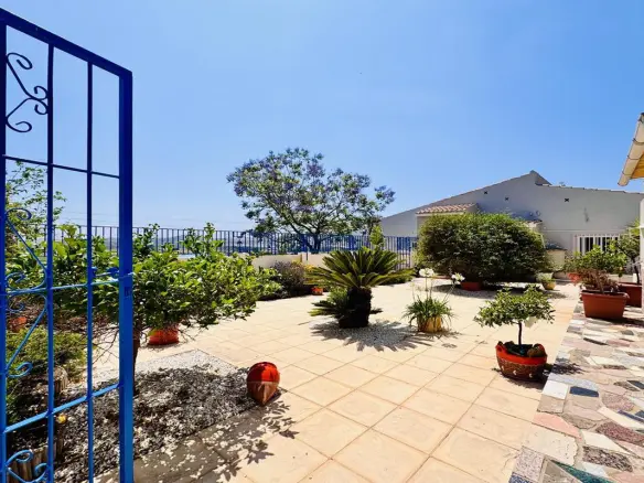 Country House Of 200 M² In Aspe, Spain