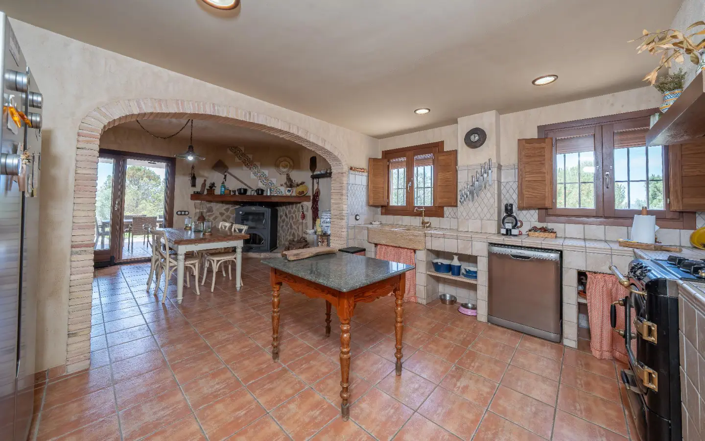 Masia Of 570 M² In Biar, Spain