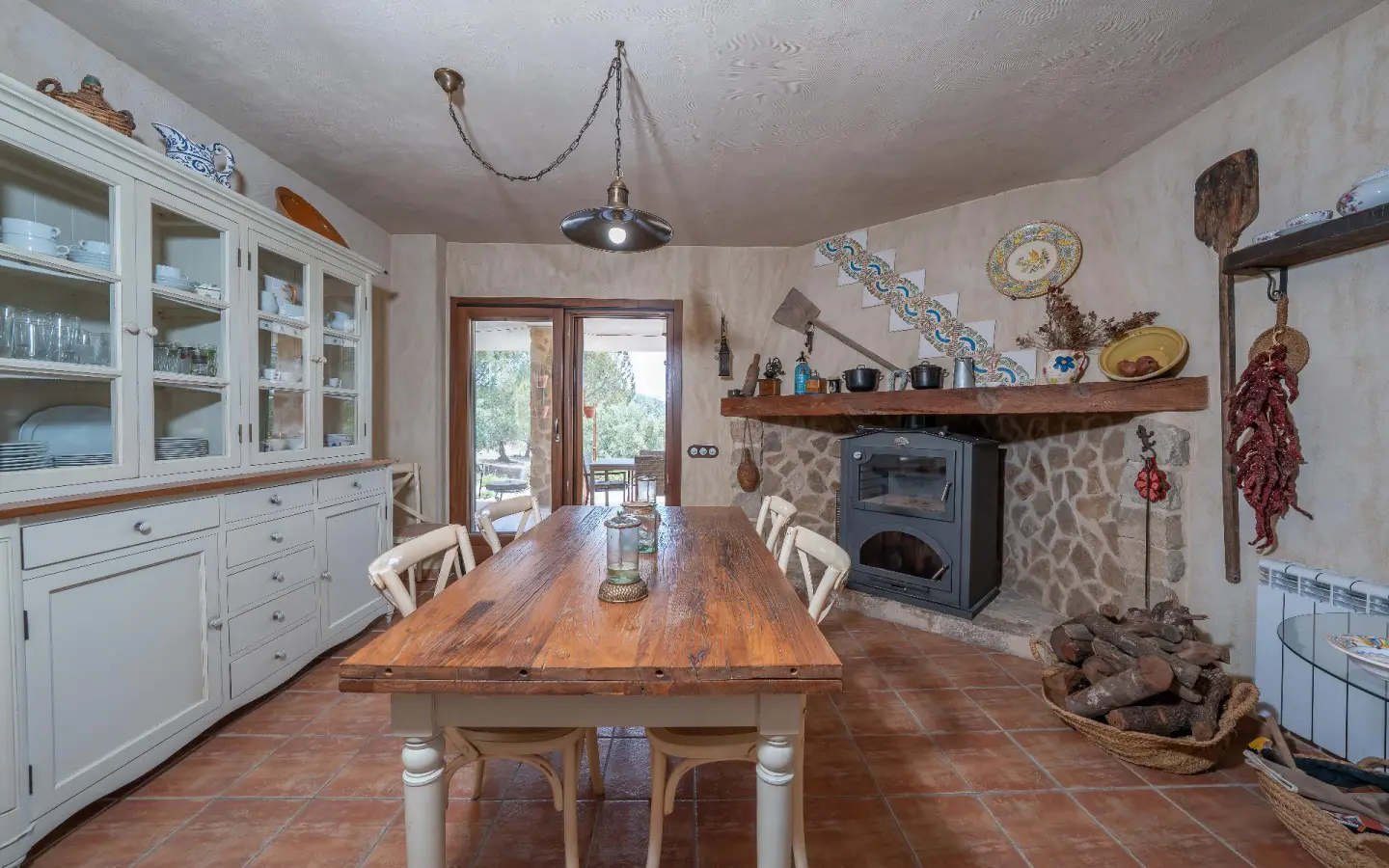 Masia Of 570 M² In Biar, Spain