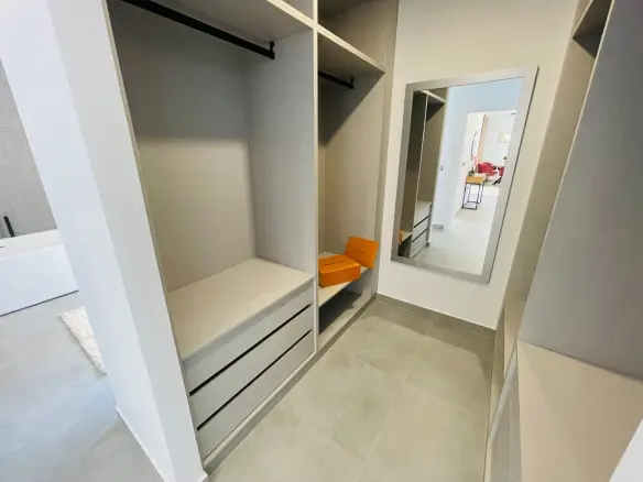 5-bedroom Villa In Torrevieja, Spain (368 M²)