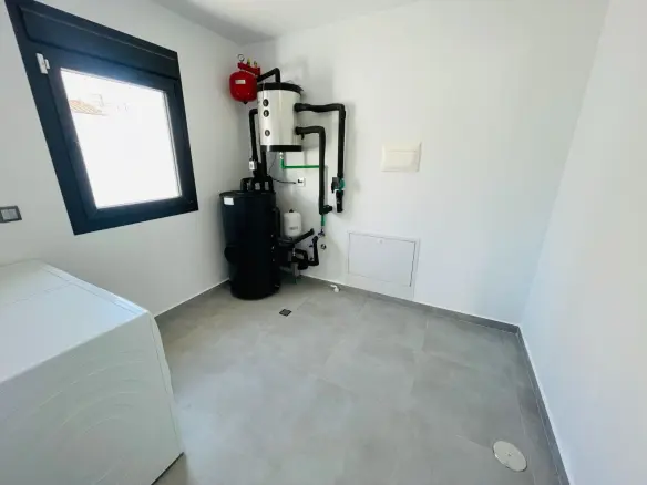 5-bedroom Villa In Torrevieja, Spain (368 M²)