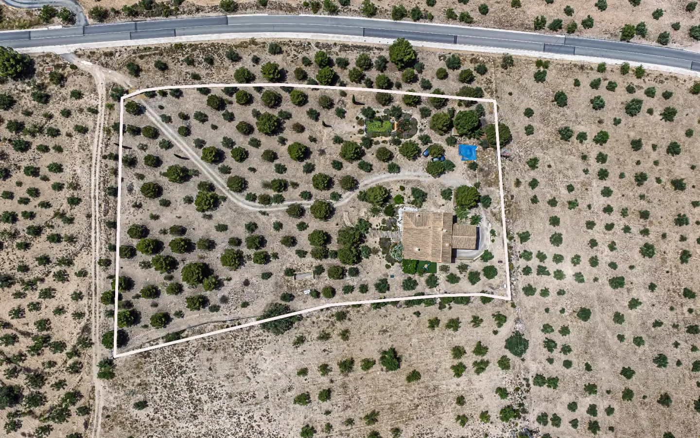 Masia Of 570 M² In Biar, Spain