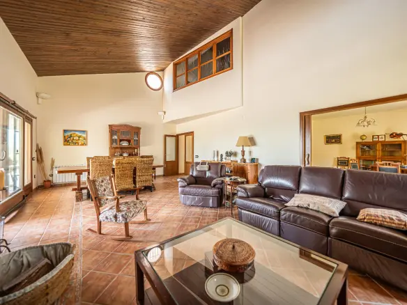 4-bedroom Masia In Biar, Spain (570 M²)