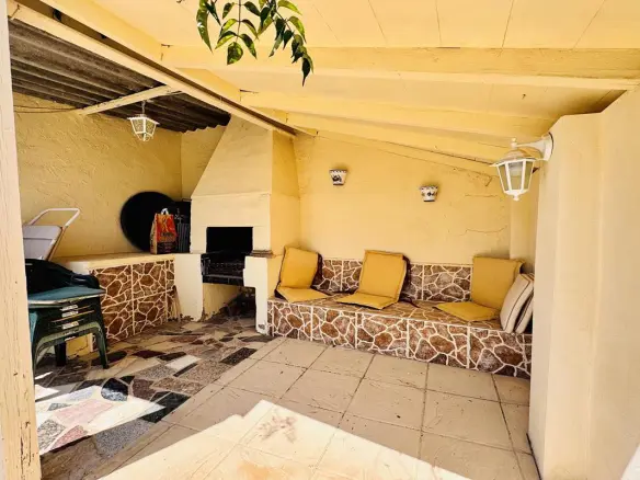 Country House Of 200 M² In Aspe, Spain