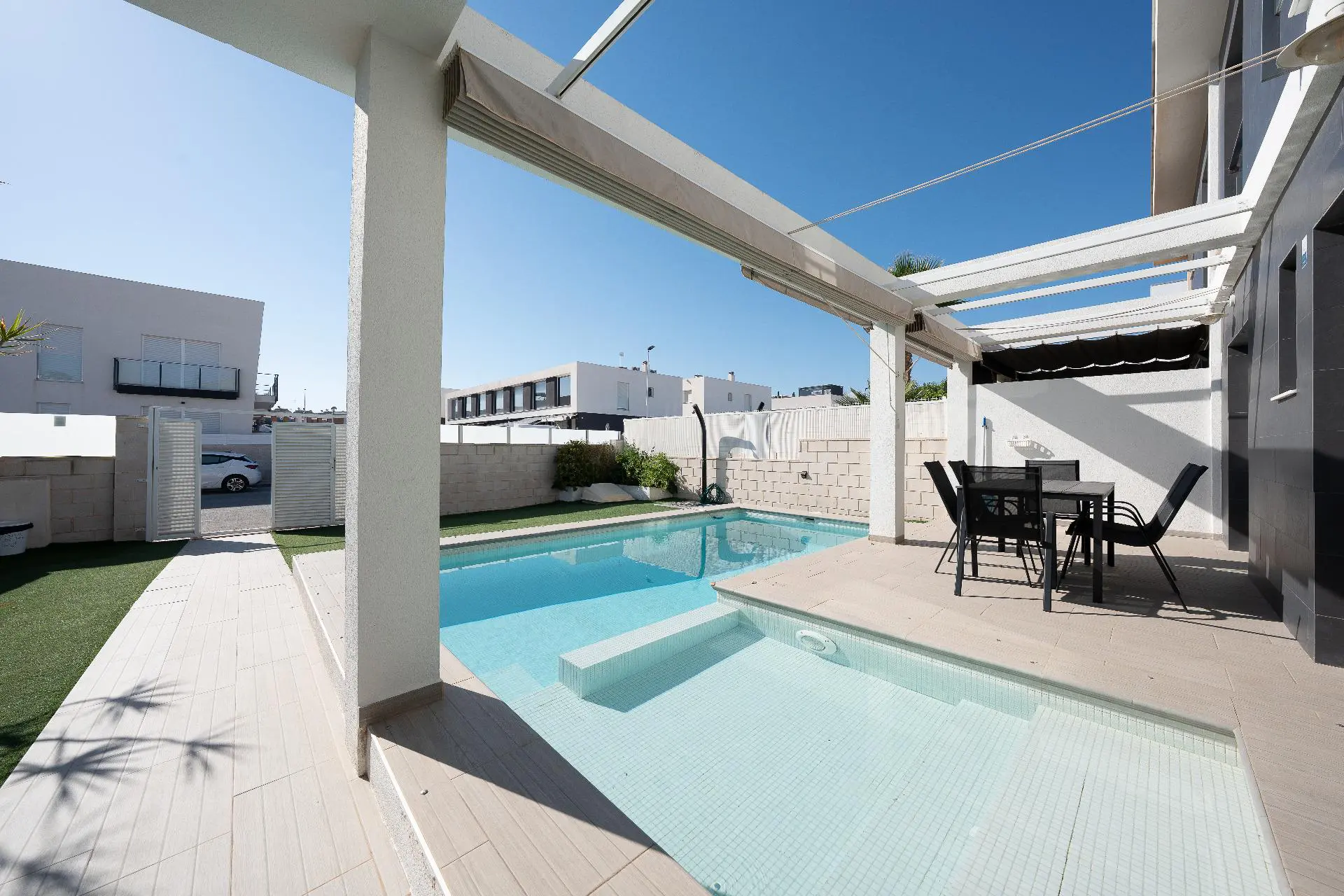 Terraced House Of 125 M² In Gran Alacant, Spain