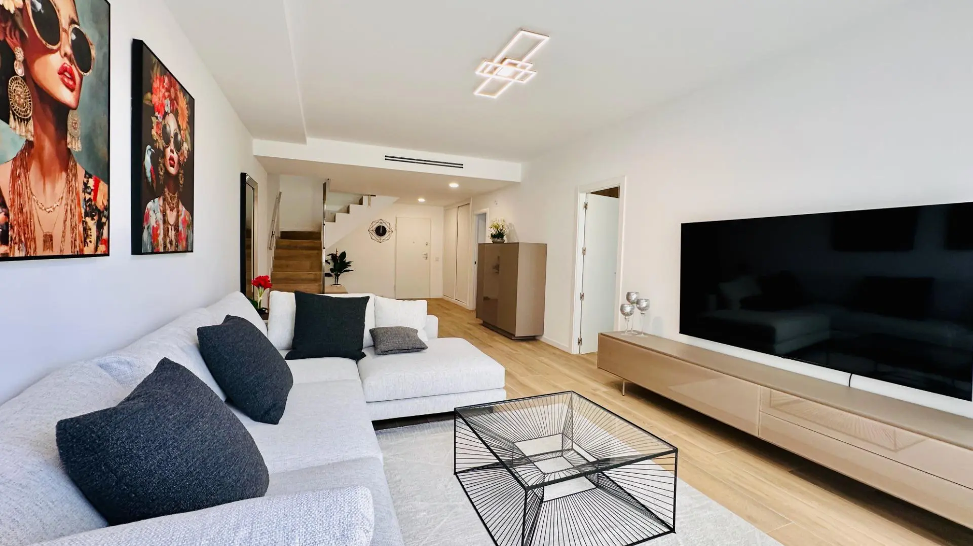 Duplex Of 175 M² With [features] In Finestrat, Spain