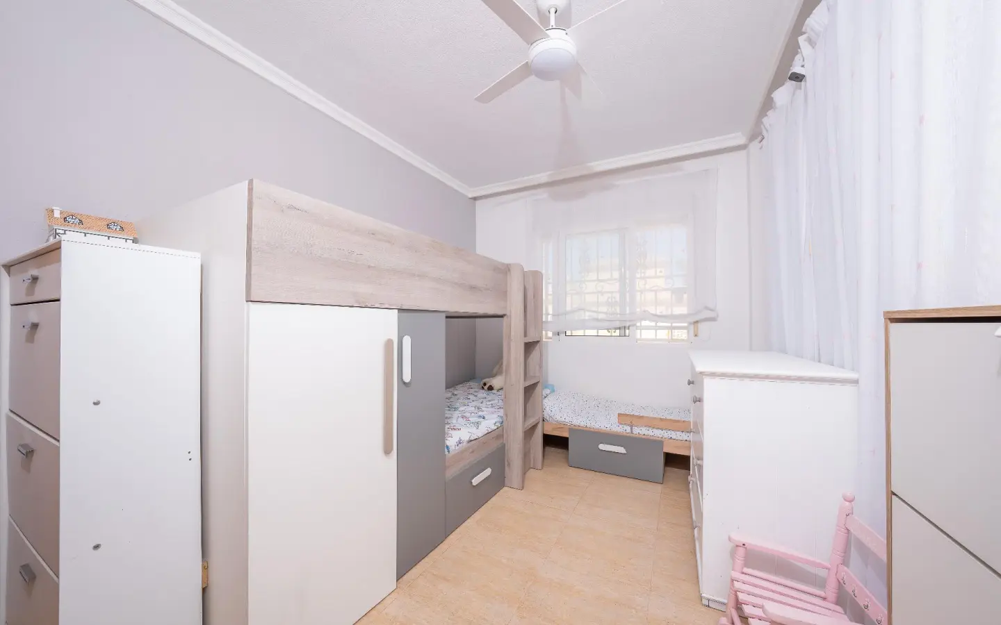 4-bedroom Terraced House In Torrevieja, Spain (155 M²)