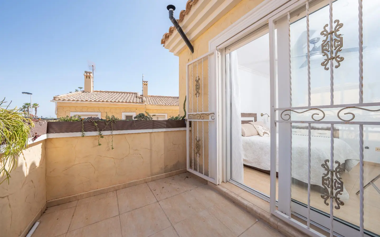 4-bedroom Terraced House In Torrevieja, Spain (155 M²)