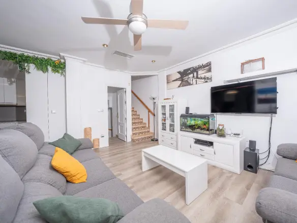 4-bedroom Terraced House In Torrevieja, Spain (155 M²)