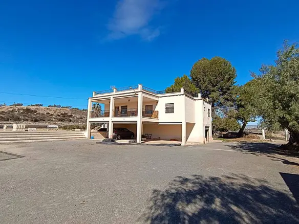 Country House Of 120 M² In Aspe, Spain