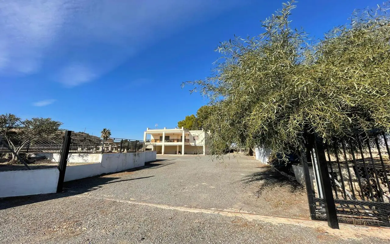 Country House Of 120 M² In Aspe, Spain