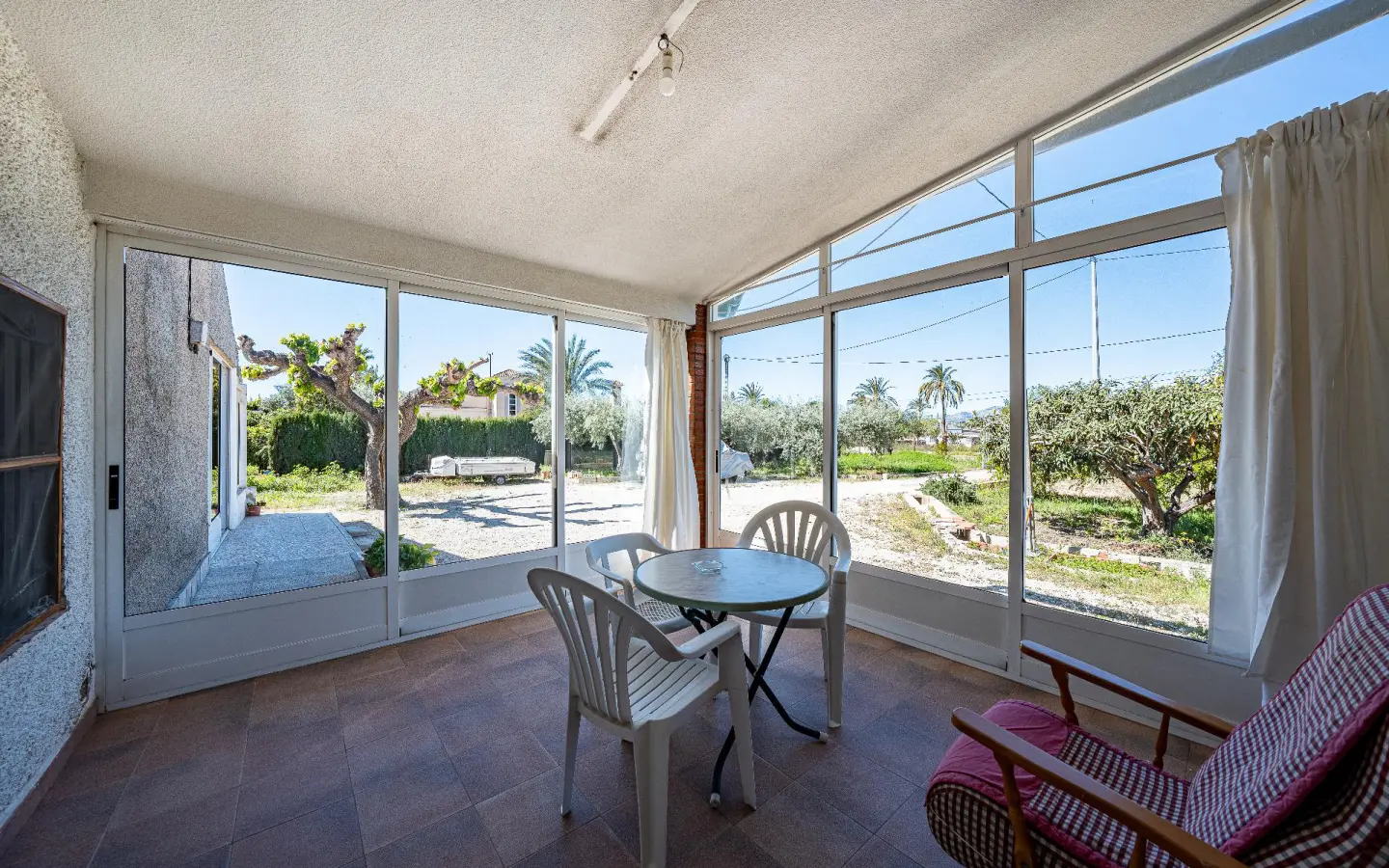 6-bedroom Villa In Elche, Spain (214 M²)