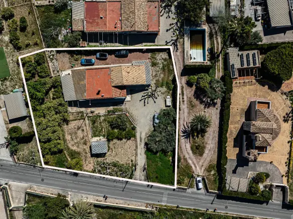 6-bedroom Villa In Elche, Spain (214 M²)