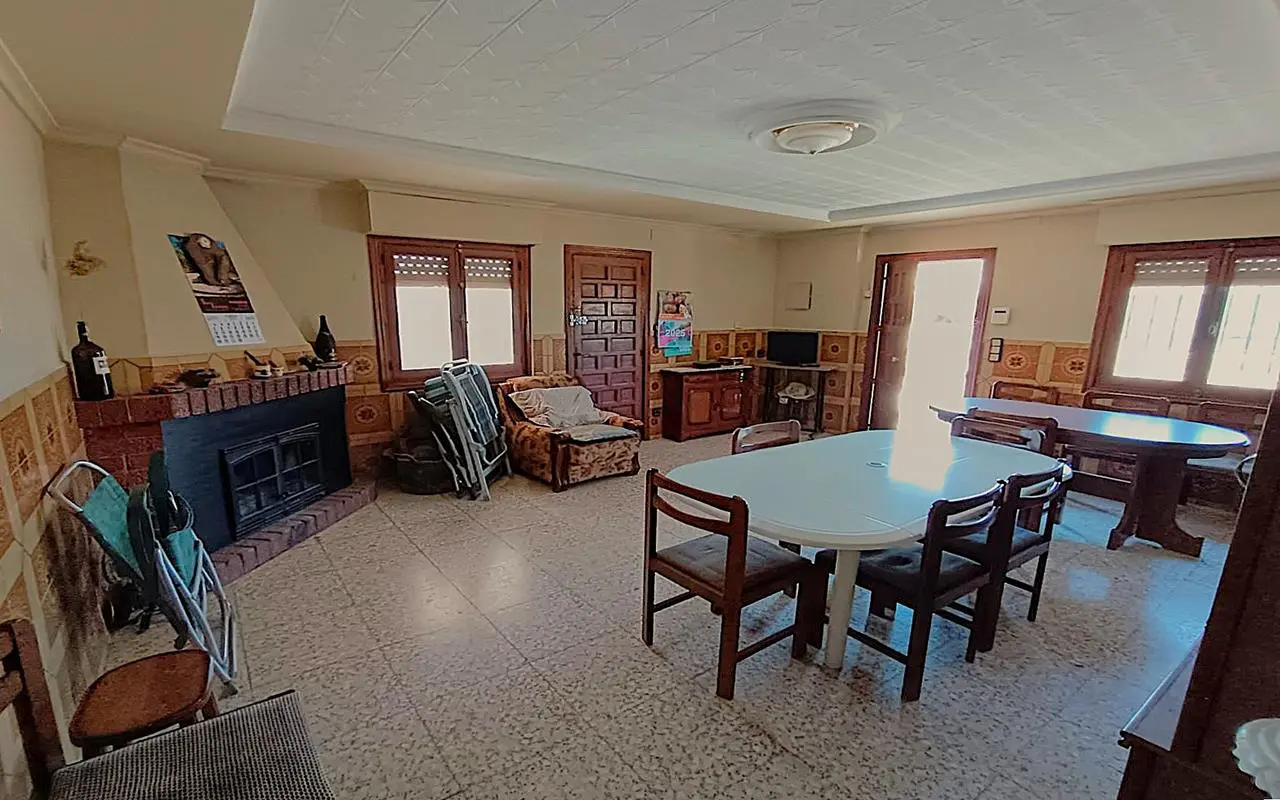 Country House Of 120 M² In Aspe, Spain