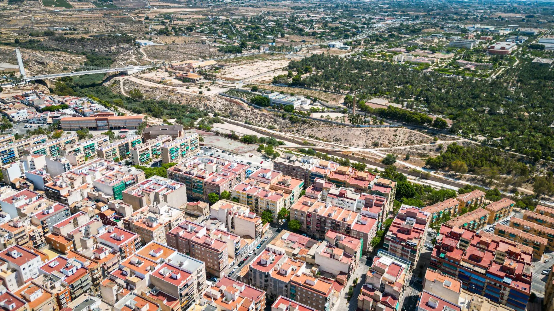 Commercial Unit 98 In Elche, Spain
