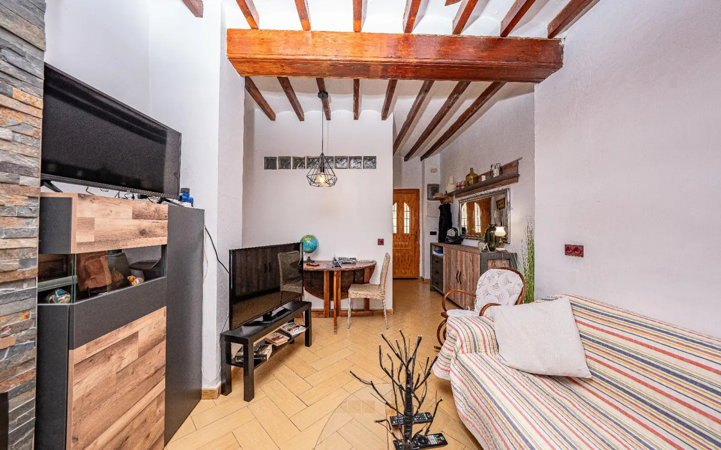 3-bedroom Duplex In Polop, Spain (155 M²)