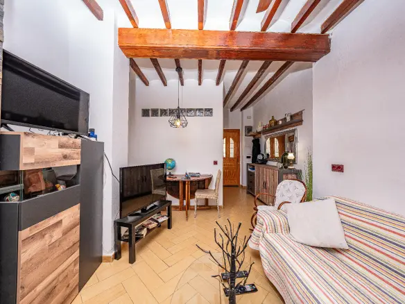 3-bedroom Duplex In Polop, Spain (155 M²)