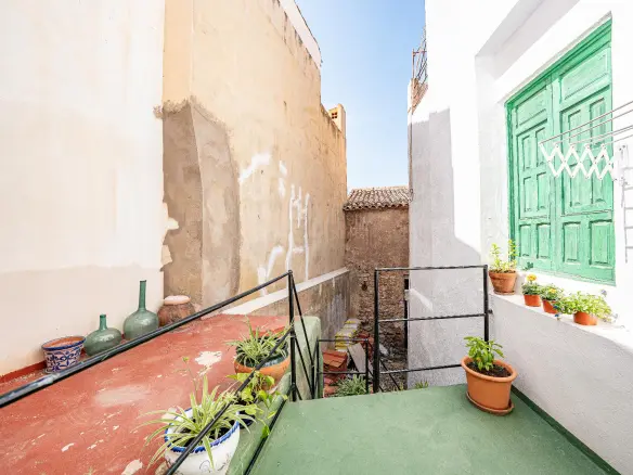 3-bedroom Duplex In Polop, Spain (155 M²)