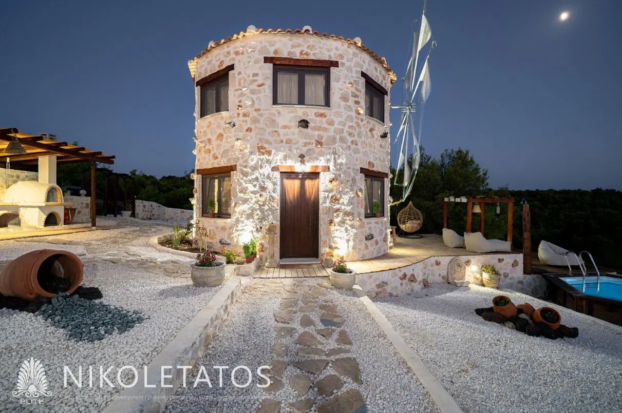 Villa Of 0 M² With In Greece