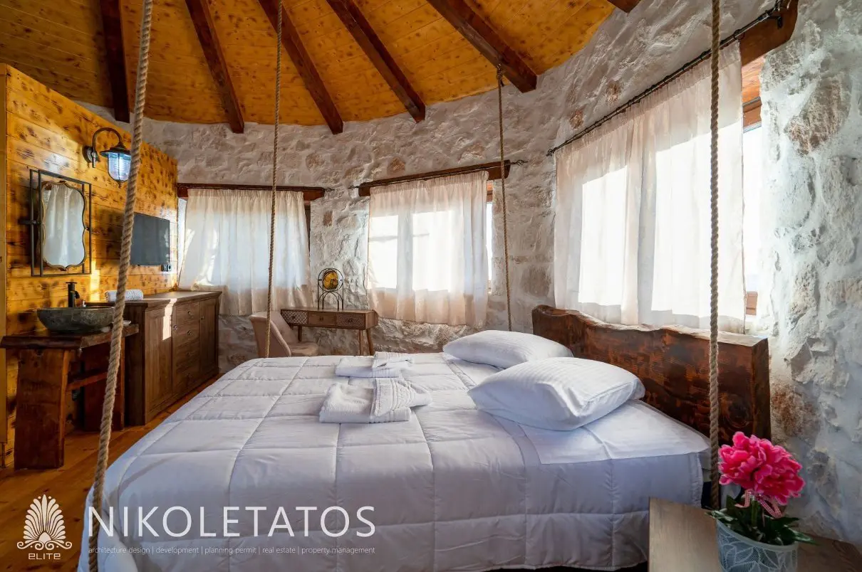 Villa Of 0 M² With In Greece