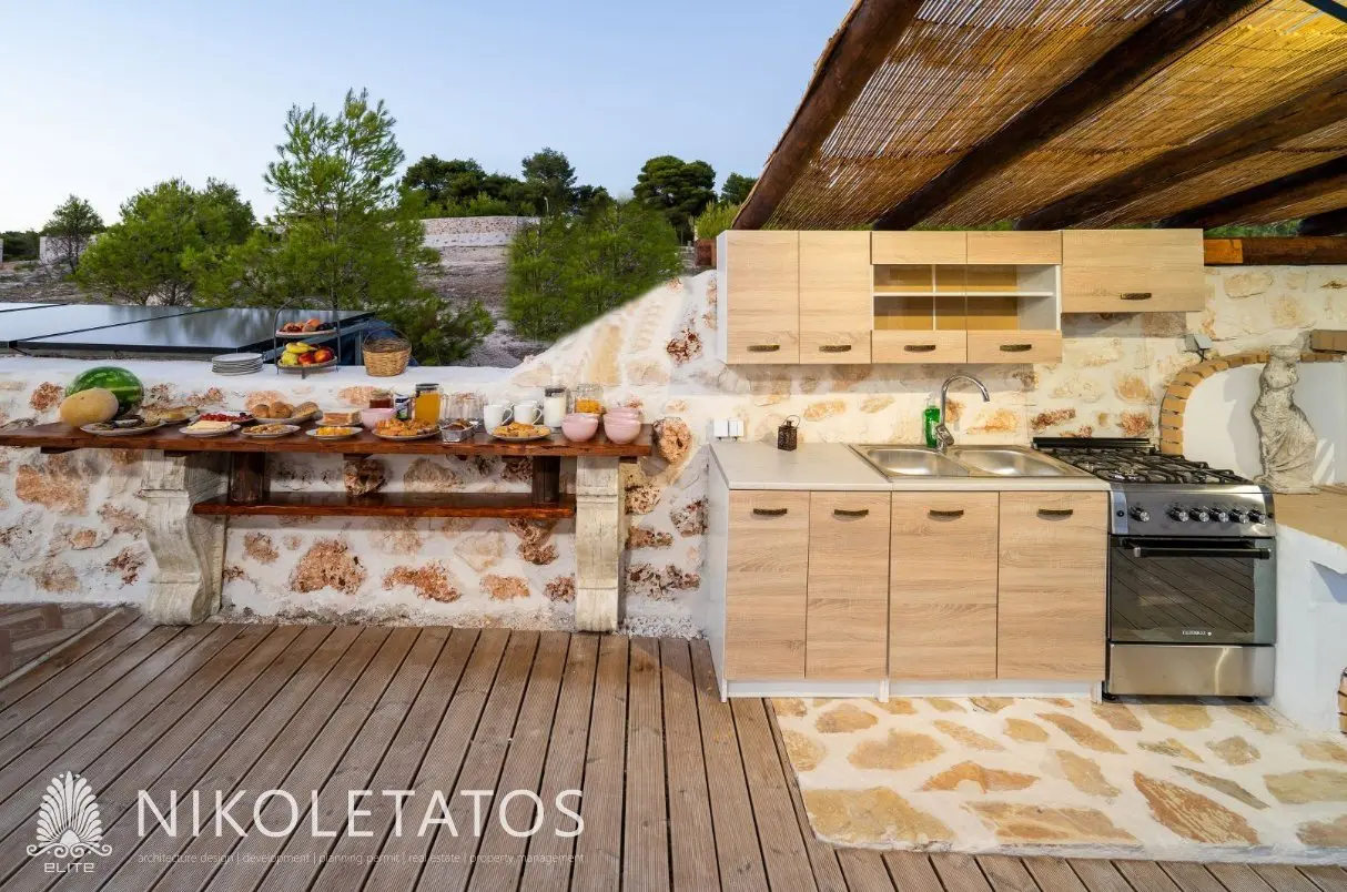 Villa Of 0 M² With In Greece