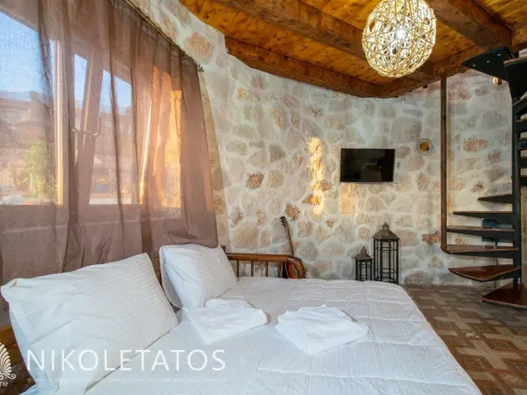 Villa Of 26650 M² With In Greece