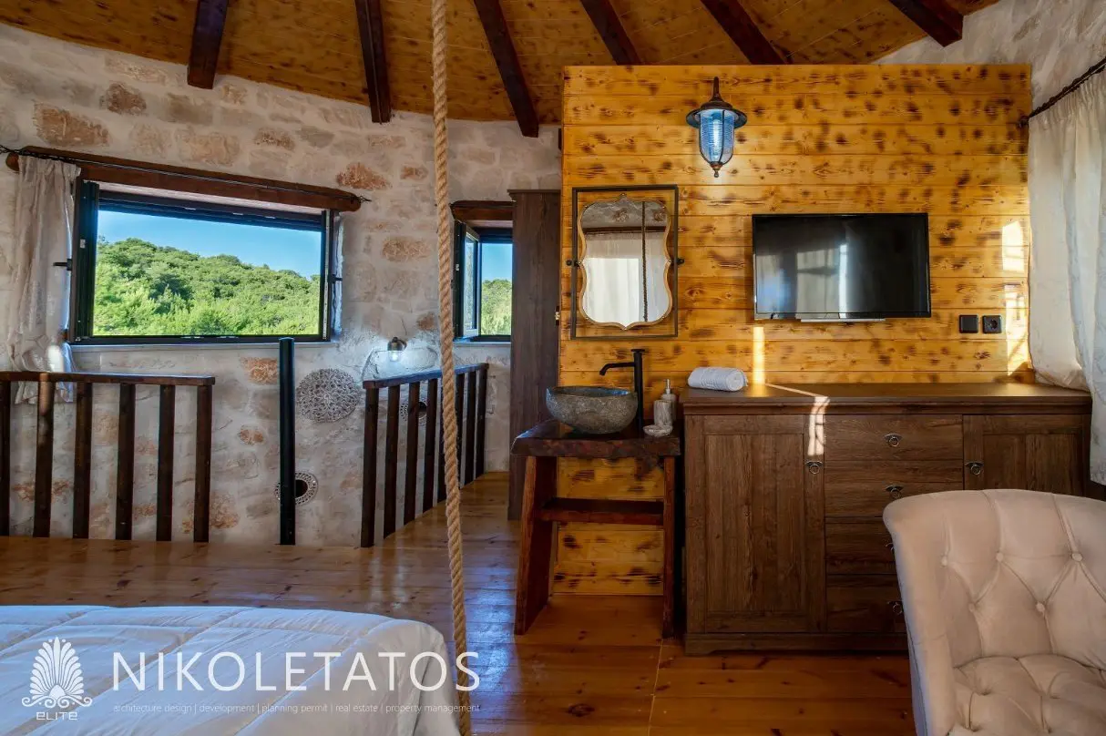 Villa Of 0 M² With In Greece