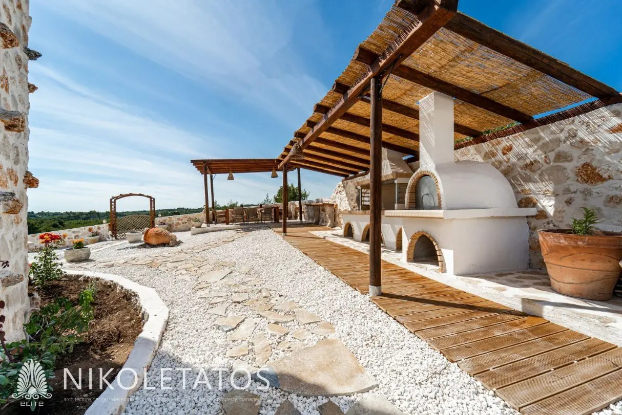 Villa Of 0 M² With In Greece