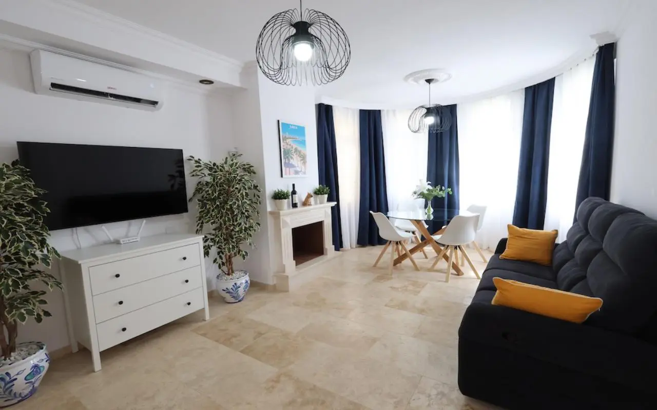 Villa Of 87 M² In Villamartin
