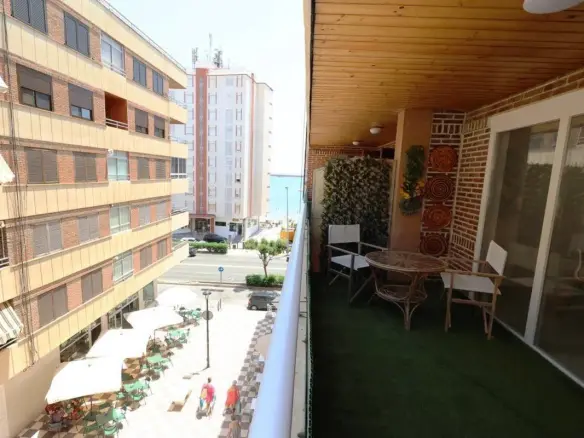 Apartment Of 105 M² In Torrevieja, Spain