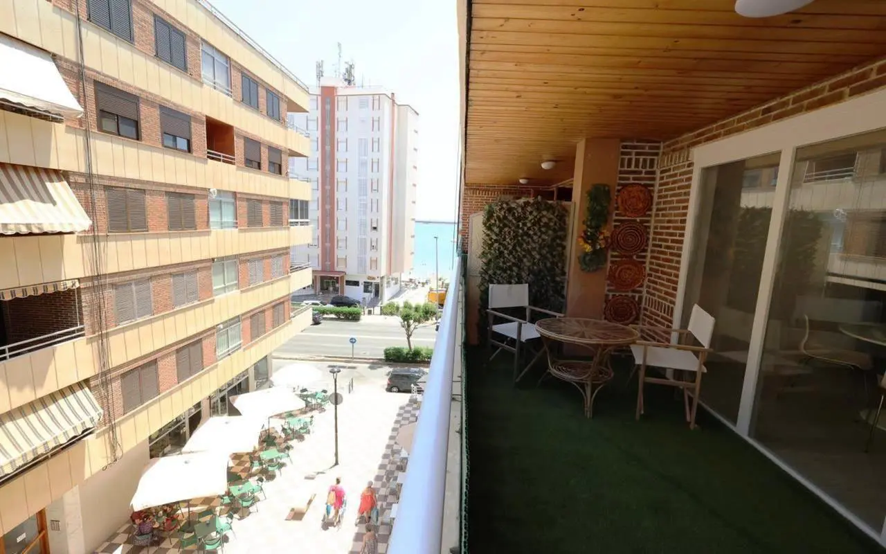 Apartment Of 105 M² In Torrevieja, Spain